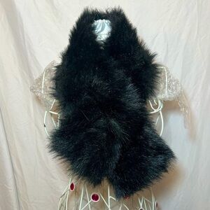 Faux Fur Cowl Neck Key Hole Scarf - Black - NWT